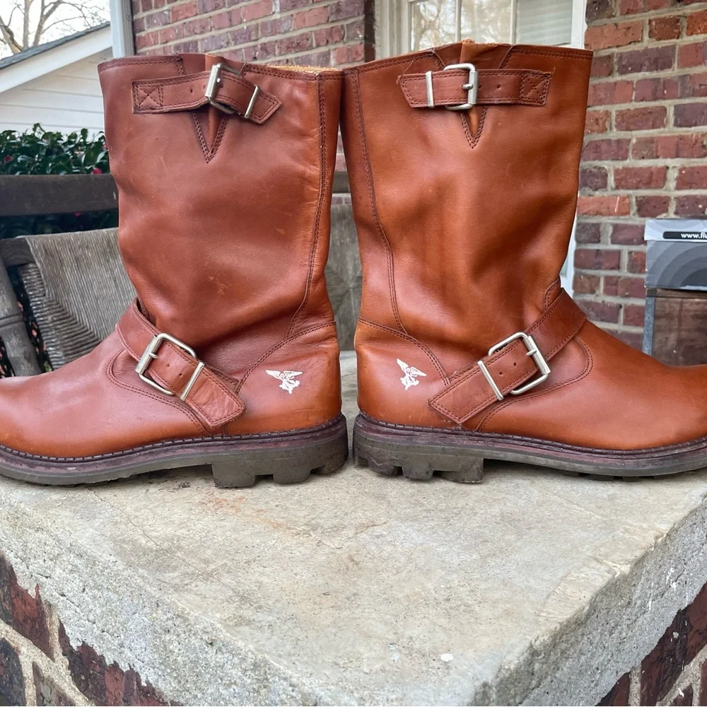 Men’s Fluevog brown leather engineer/motorcycle boots. - Picture 2 of 9
